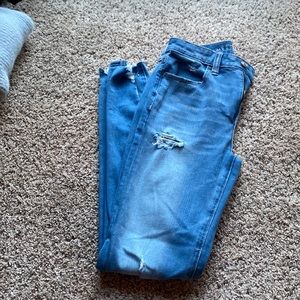 Selling my American Eagle jeans. Size 2